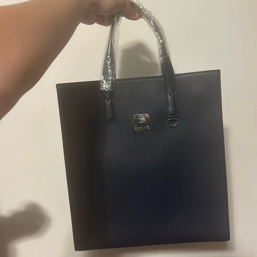 Brand new never use MCM TOTE W/strap